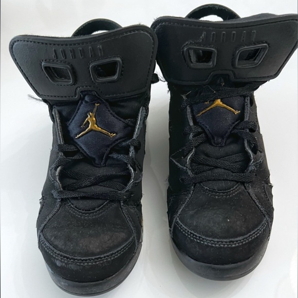 Nike Air Jordan 6 Retro -The 2020 edition. Made for kids. Good used condition. - Picture 2 of 4